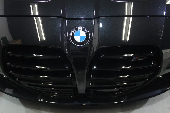 BMW M3へハイモースコートザグロウを施工