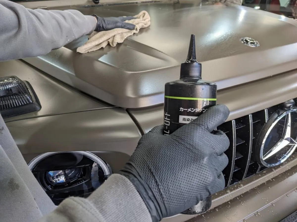 Mercedes‐G63マット塗装車の水染みの除去方法