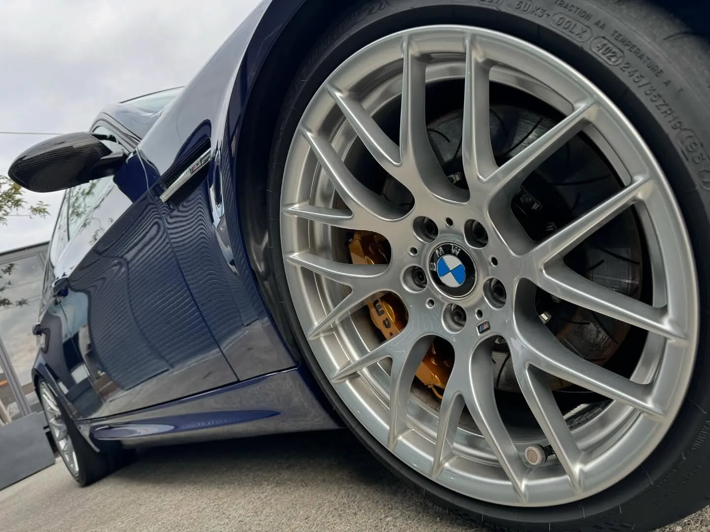 本日はBMWM3のボディコーティング(MICROFENCE)...