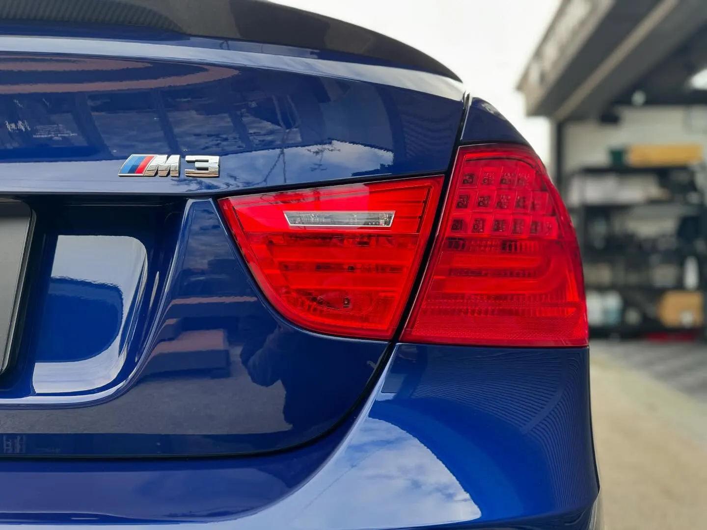 本日はBMWM3のボディコーティング(MICROFENCE)...