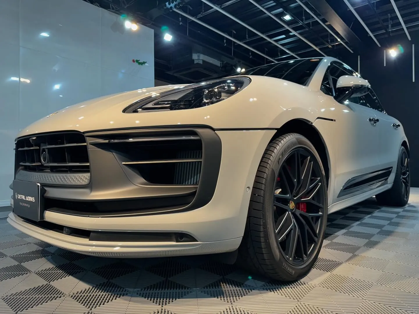 本日は新車マカンGTSのボディコーティング(Hi-MOHS ...