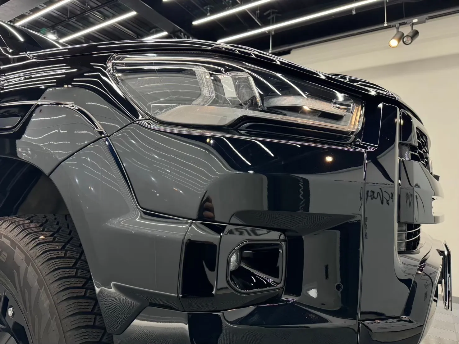 TOYOTA ハイラックスGRスポーツ　ボディコーティング＋PPF施工/埼玉県K様