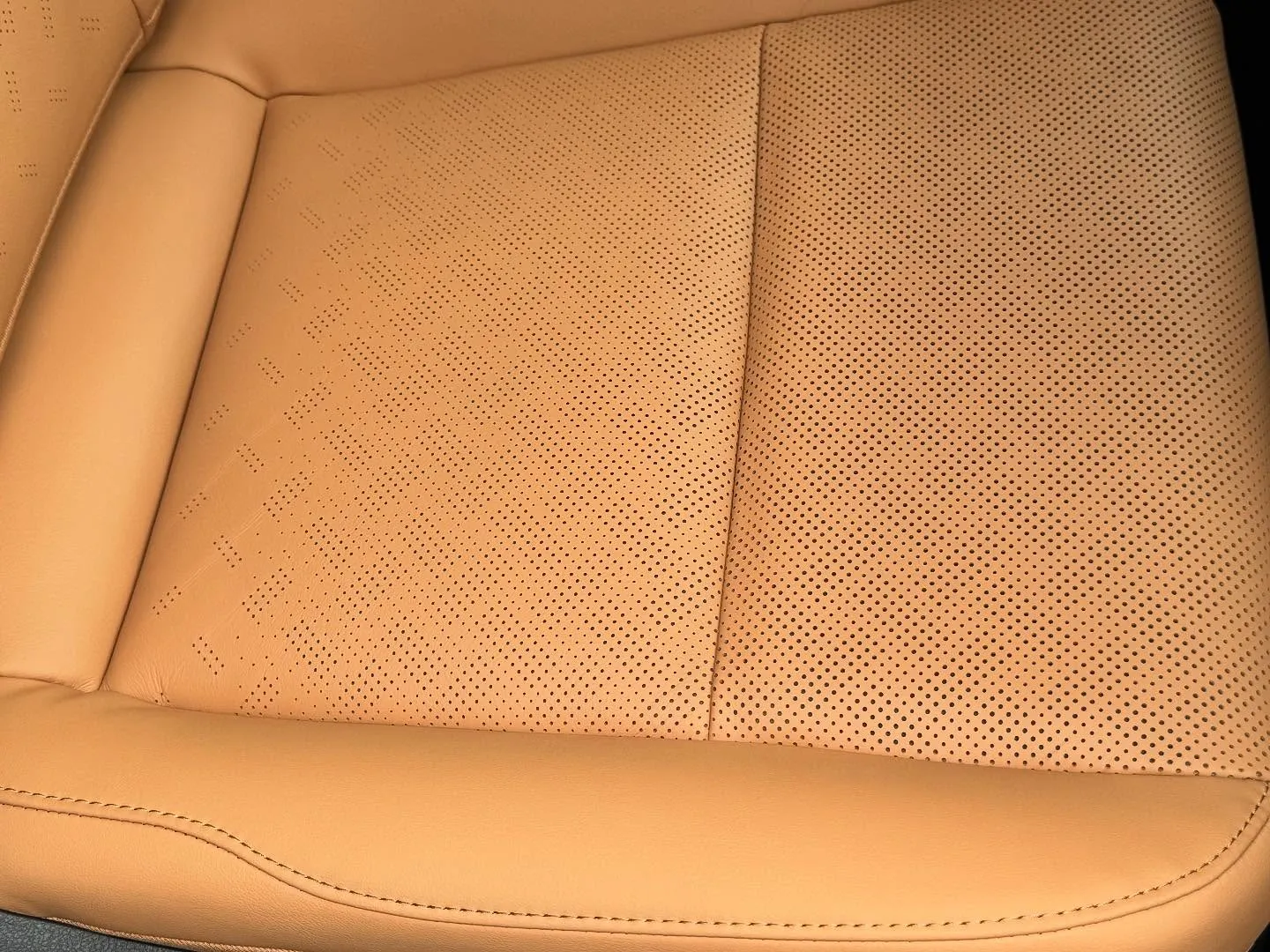 LEXUS UX300hのシートコーティング、フロント・リア...