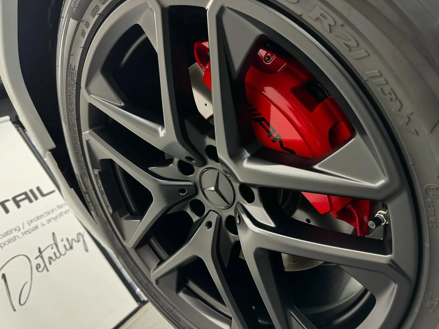 本日はG63AMGのフロント周り、スペアタイヤカバー、その他...