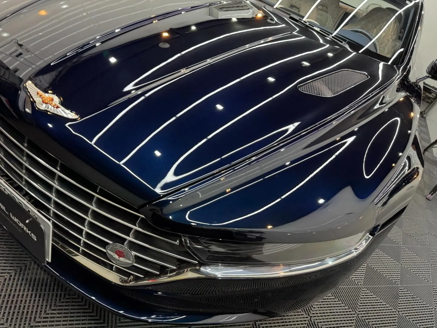 アジアに1台しか存在しないと言われている希少車、アストンマー...