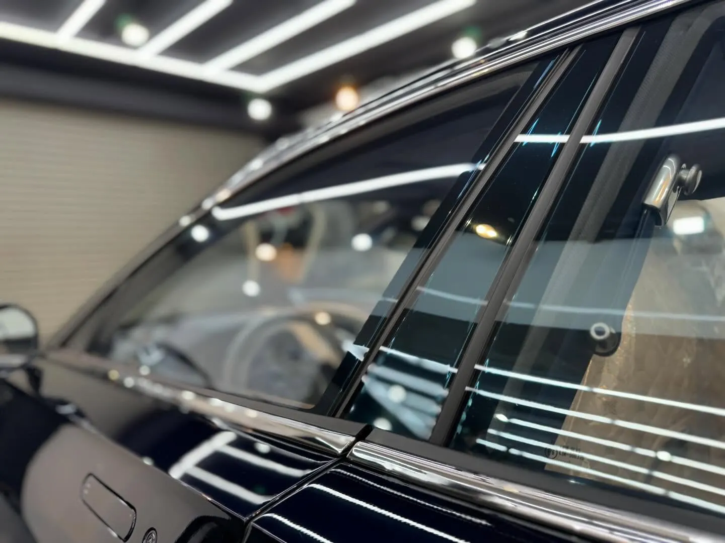 アジアに1台しか存在しないと言われている希少車、アストンマー...