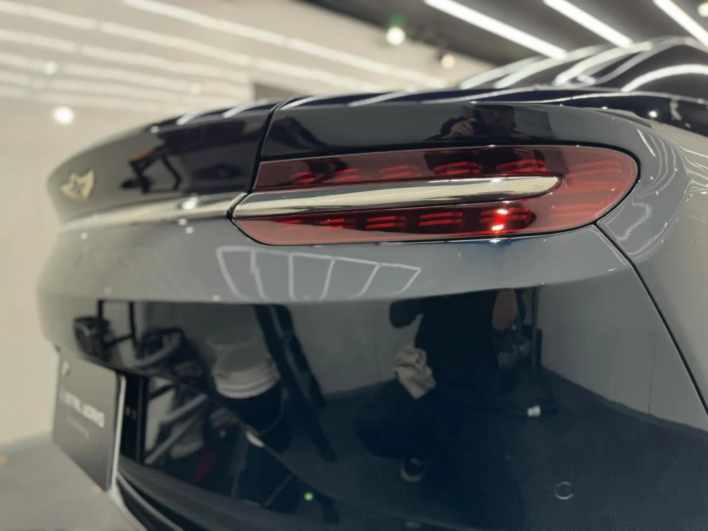 アジアに1台しか存在しないと言われている希少車、アストンマー...