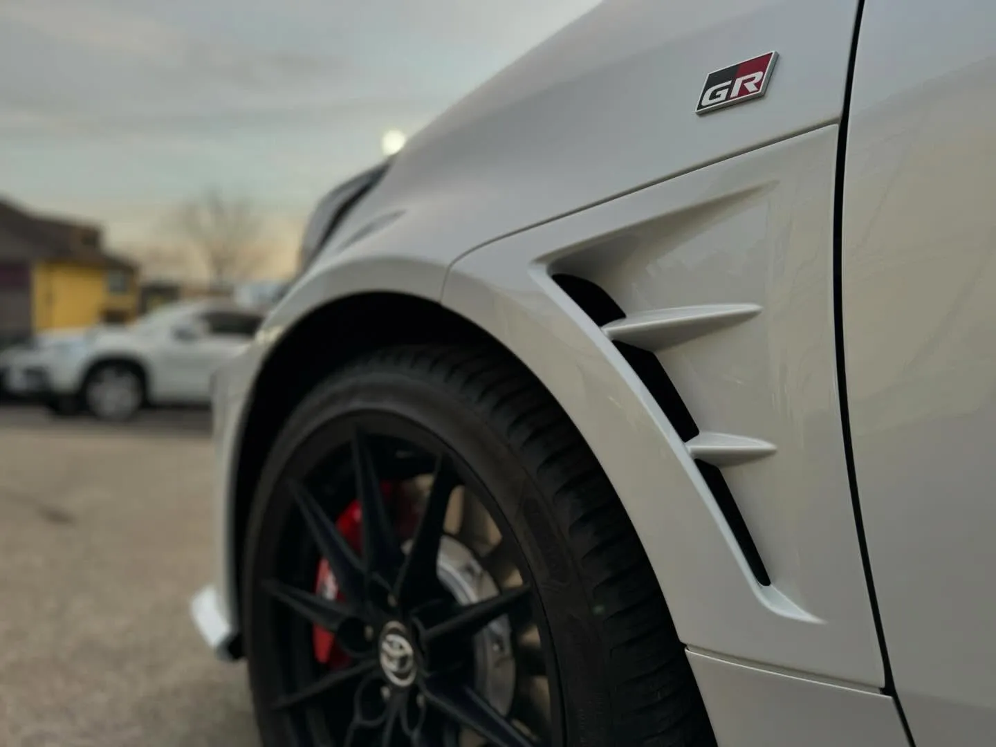 新車GRヤリスのボディコーティング(HI-MOHS COAT...