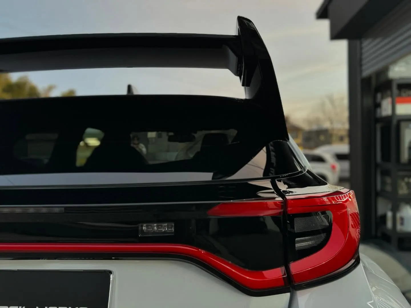 新車GRヤリスのボディコーティング(HI-MOHS COAT...