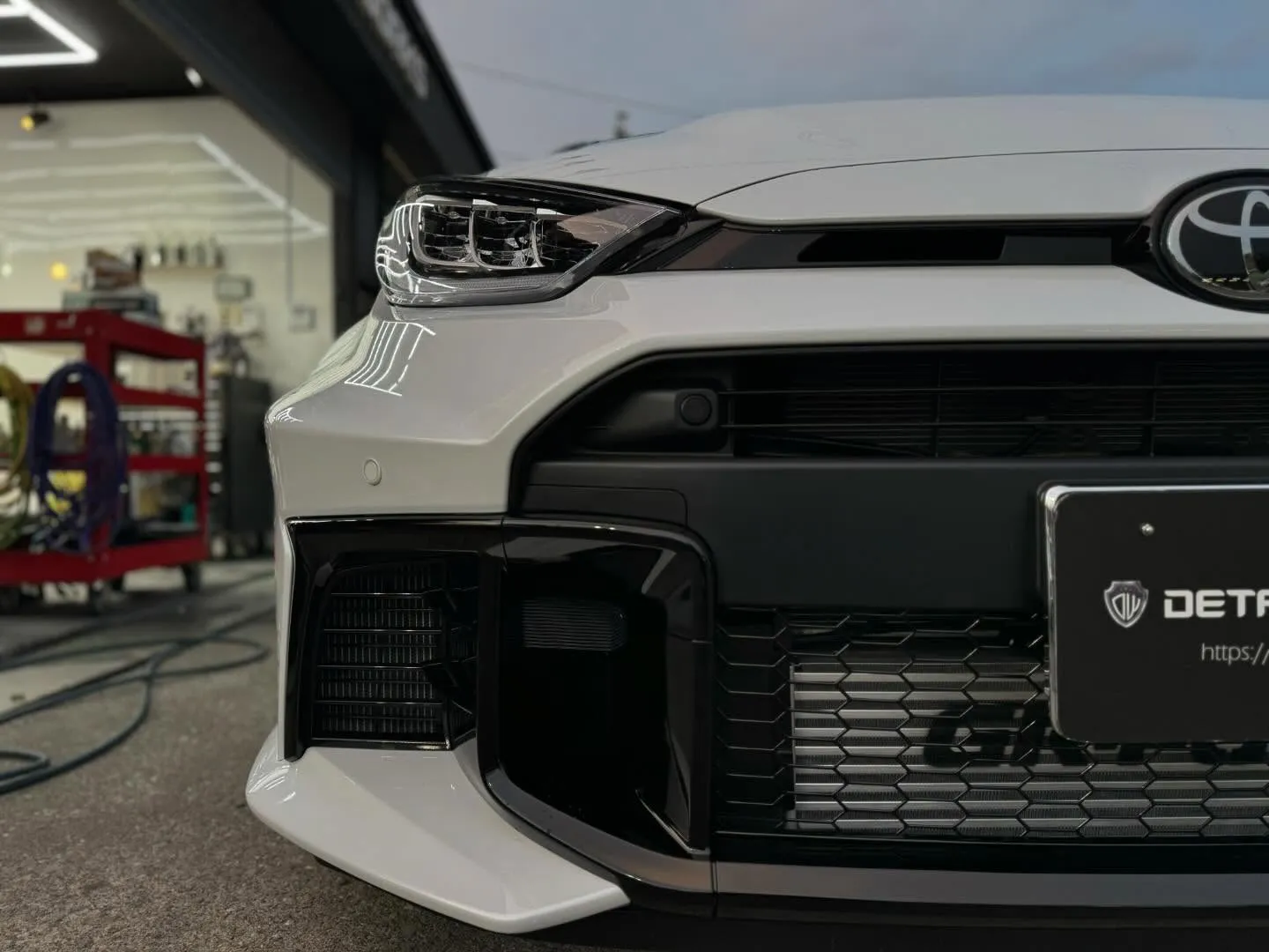 新車GRヤリスのボディコーティング(HI-MOHS COAT...