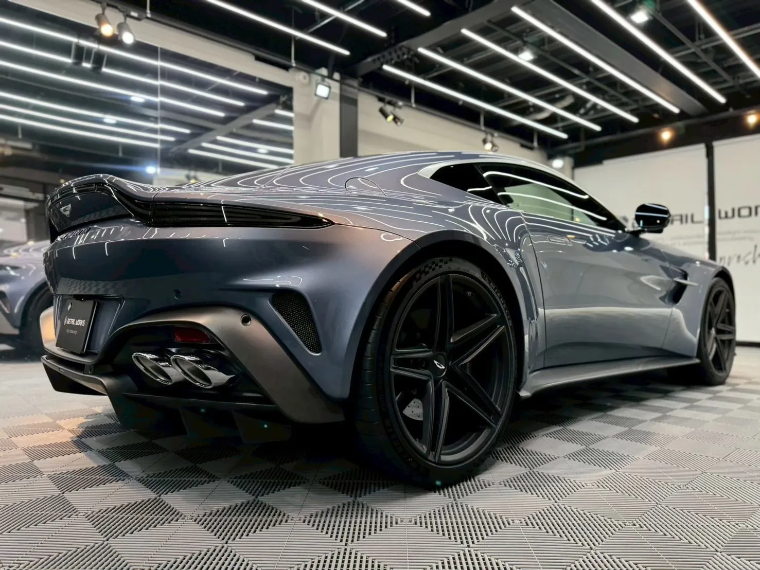 ASTON MARTIN Vantage　ボディコーティング施工例/神奈川県秦野市J様