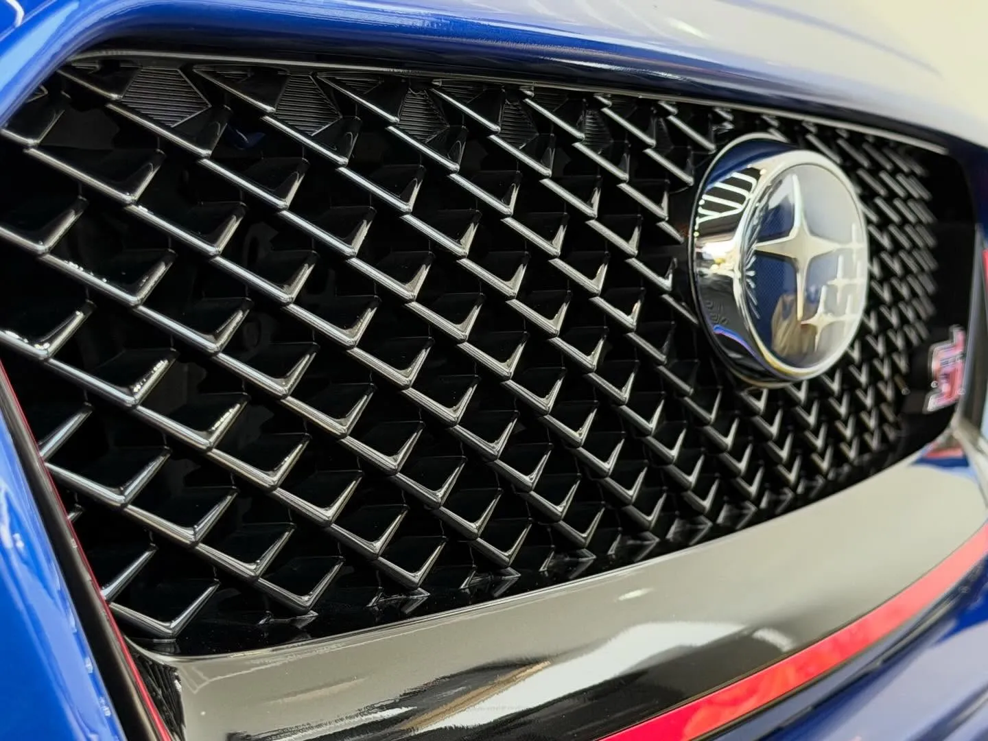 SUBARU WRX STIのフルメンテナンスとステッカーの...