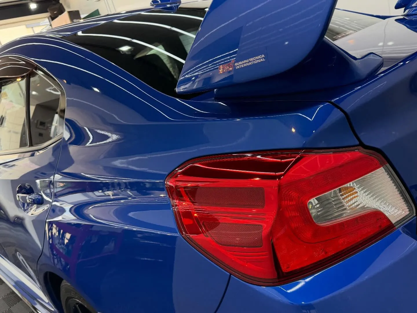 SUBARU WRX STIのフルメンテナンスとステッカーの...