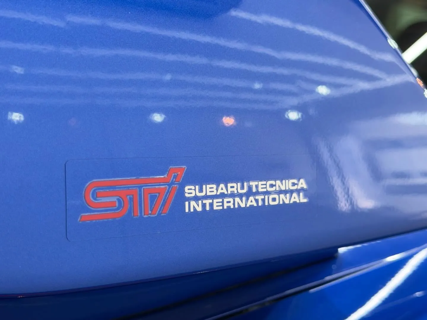 SUBARU WRX STIのフルメンテナンスとステッカーの...