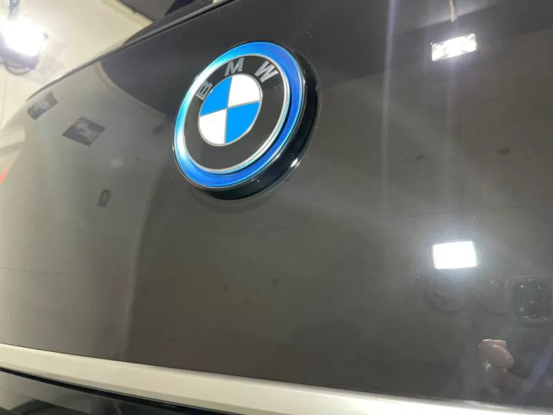 BMWi３のリアハッチガラス撥水加工