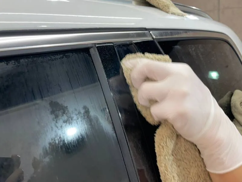 窓ガラスの撥水加工の下地処理方法