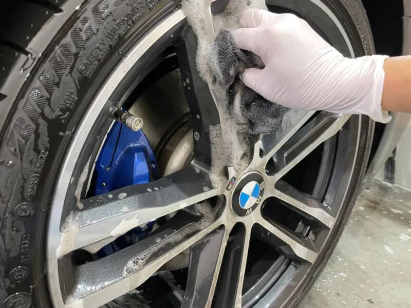 BMW440dの足回り洗浄