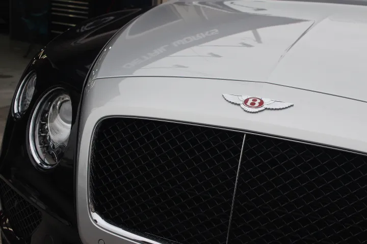 ベントレーコンチネンタルGT V8 Sの特別限定車ムーンクラウド・エディション