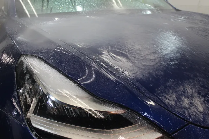 teslaModel３のシャンプー洗車