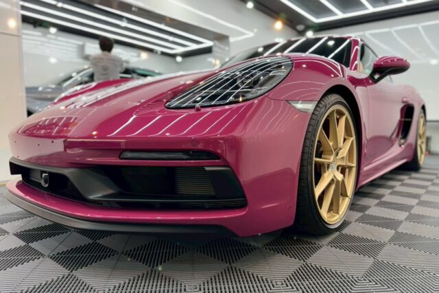 希少カラーPORSCHE718ケイマンGTS4.0　セラミックコーテイングで保護／神奈川県川崎市N様