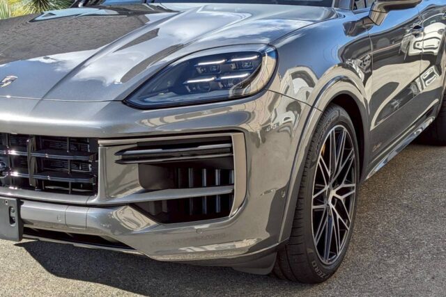 【新車】PORSCHEカイエンターボe-hybridクーペ ターボナイトの３層セラミックコーティング施工例/東京都世田谷区K様